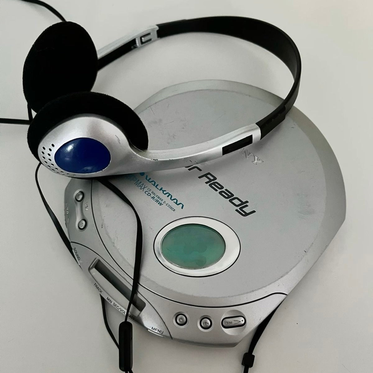 LoFM 1999 – Wired OnEar mit 90s Feeling